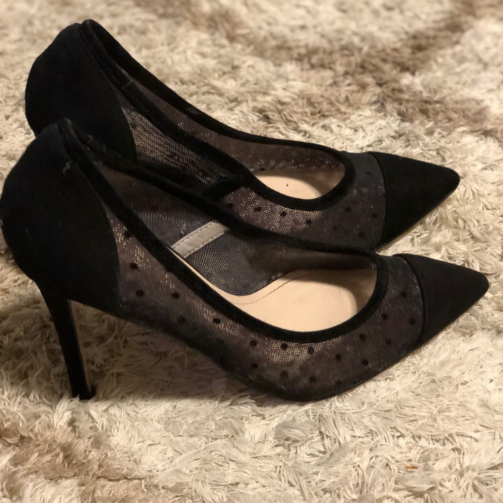 Pointed toe heels